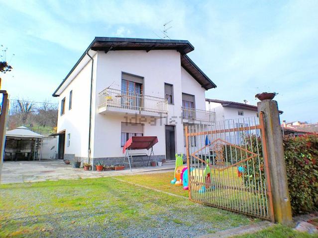 Case e ville in vendita di 220 m² in Via San Pietro
