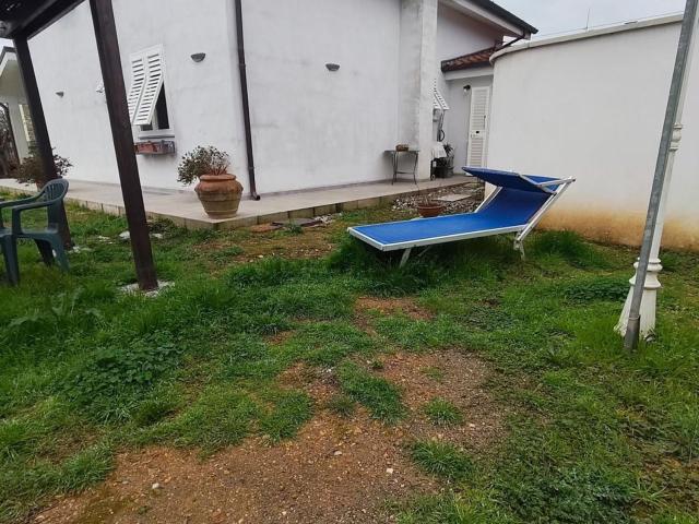 Case e ville in vendita di 220 m² in Via Sarzanese