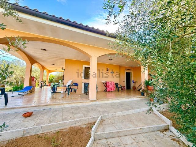 Case e ville in vendita di 220 m² in Via Senza Nome