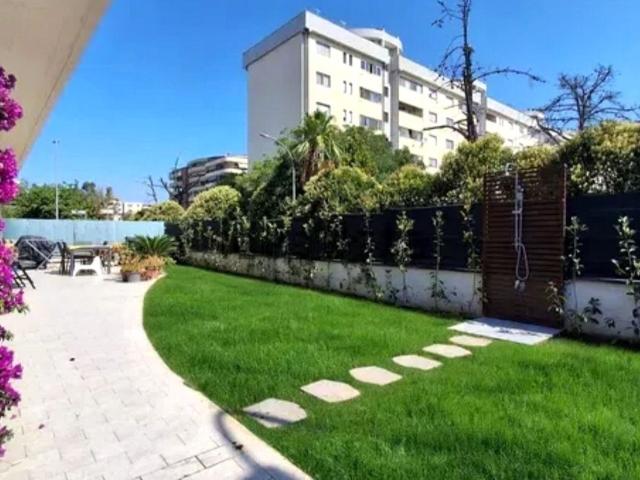 Case e ville in vendita di 220 m² in Via Polonia, 14