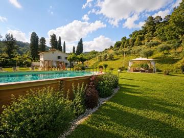 Case e ville in vendita di 220 m² in Via Pian del Rio, 8