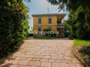 Case e ville in vendita di 220 m² in Via Roma, 60