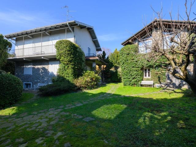 Case e ville in vendita di 220 m² in Via Vittorio Emanuele II, 7