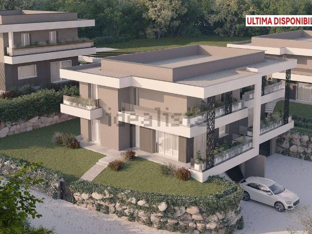 Case e ville in vendita di 220 m² in Via Vincenzo Bellini, 3