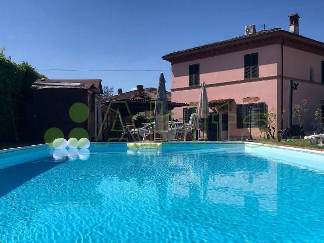 Case e ville in vendita di 220 m² in Viale della Rimembranza