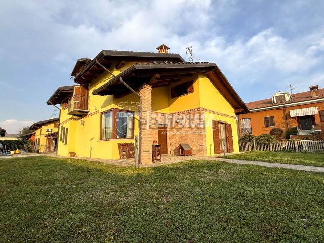 Case e ville in vendita di 220 m² in Vicolo Giardino