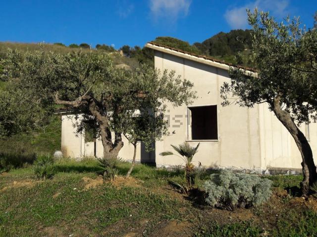 Case e ville in vendita di 220 m² in Contrada Marzuco