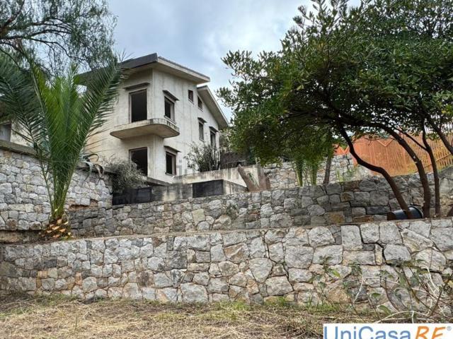 Case e ville in vendita di 220 m² in Contrada Sant&apos Onofrio