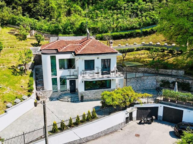 Case e ville in vendita di 220 m² in Corso Chieri, 29