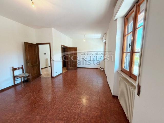 Case e ville in vendita di 220 m² in Località Rigutino Sud