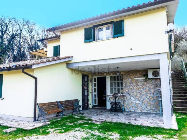Case e ville in vendita di 220 m² in Strada di Borgaria