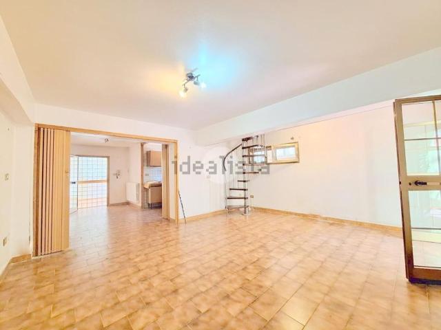 Case e ville in vendita di 221 m² in Via Artemisia Gentileschi, 21