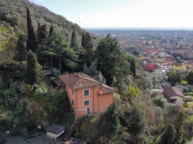 Case e ville in vendita di 221 m² in Via del Bargello