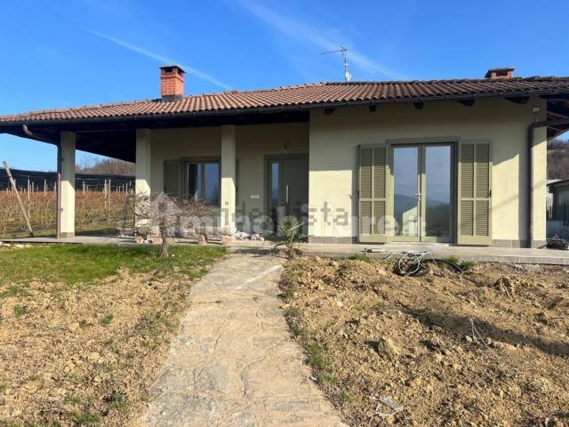 Case e ville in vendita di 221 m² in Via Pagno, 109