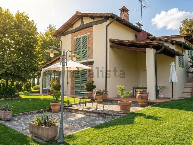 Case e ville in vendita di 221 m² in Piazza le Fornaci, 9
