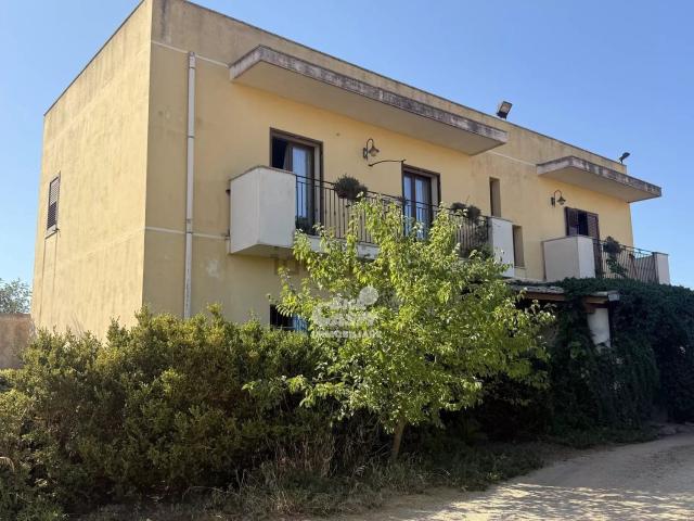 Case e ville in vendita di 222 m²