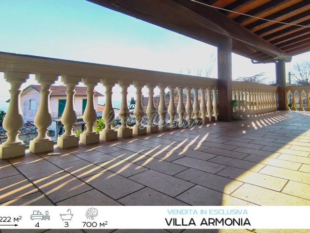 Case e ville in vendita di 222 m² in Via delle Sezioni, 6119