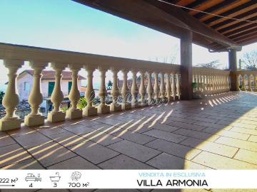 Case e ville in vendita di 222 m² in Via delle Sezioni