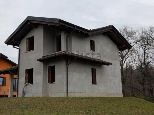 Case e ville in vendita di 222 m² in Via Fornace, 11