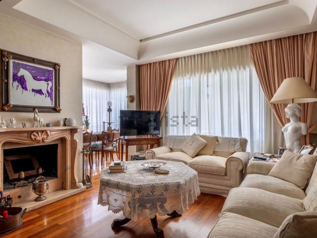 Case e ville in vendita di 222 m² in Via Frassinoro