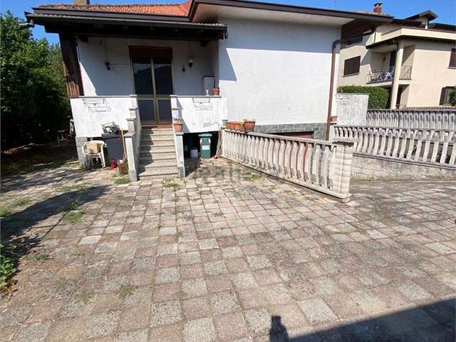 Case e ville in vendita di 222 m² in Corso Umberto I, 326