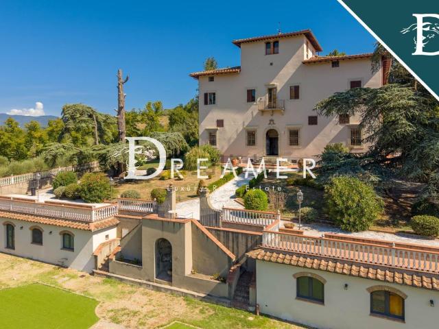 Case e ville in vendita di 2230 m² in Via dello Stracchino, 30