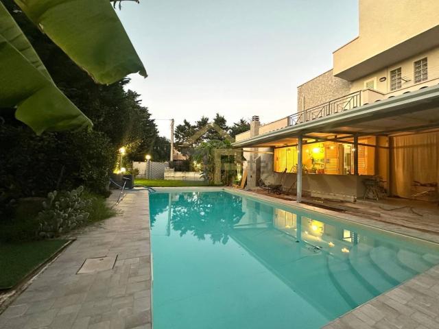 Case e ville in vendita di 223 m² in Via Chiesazza Sperone, 2