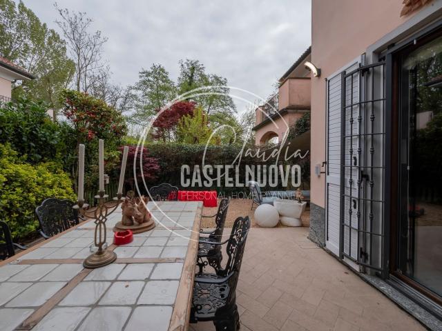 Case e ville in vendita di 223 m² in Via Dante Alighieri, 4