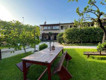Case e ville in vendita di 223 m² in Via del Roveto