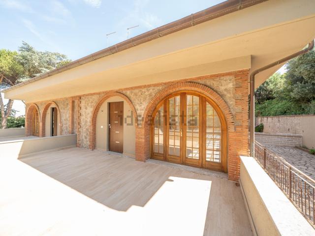 Case e ville in vendita di 223 m² in Via Vicinale della Macchia, 9