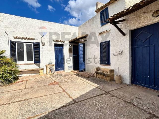 Case e ville in vendita di 223 m² in Contrada Fornara, 445