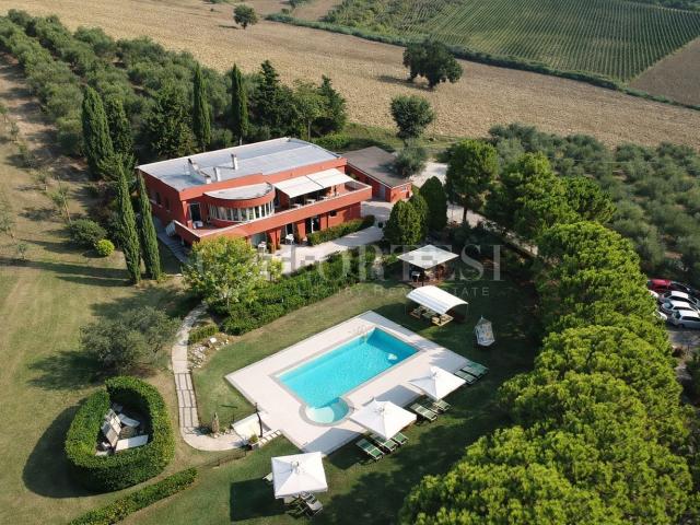 Case e ville in vendita di 600 m² in Contrada Pozzo Buono