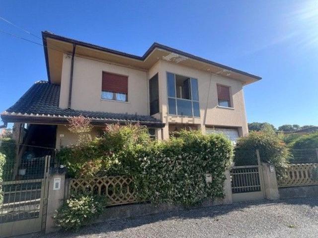 Case e ville in vendita di 224 m²