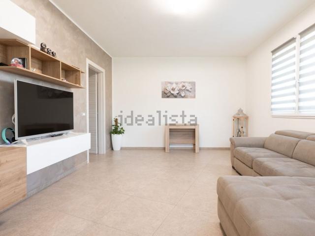 Case e ville in vendita di 224 m² in Via 9 Novembre 1989