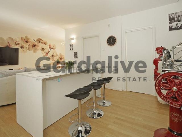 Villetta a schiera in vendita di 224 m² in Via Miralago, 1