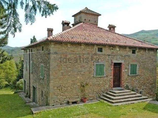 Case e ville in vendita di 224 m² in Via Sant&apos Andrea