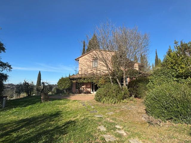 Case e ville in vendita di 224 m² in Via Roma