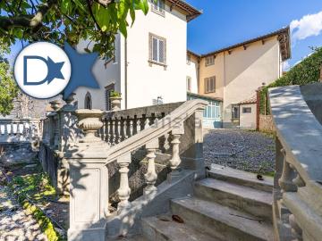 Case e ville in vendita di 2254 m² in Via del Parco, 85
