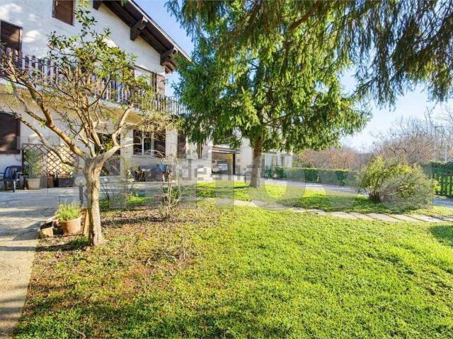 Case e ville in vendita di 225 m²