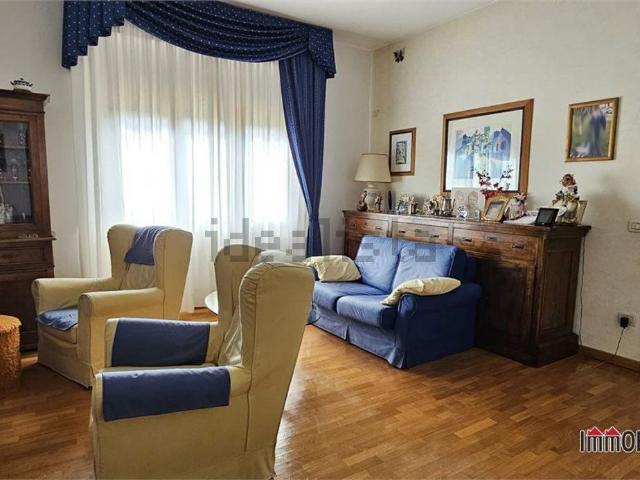 Case e ville in vendita di 225 m²