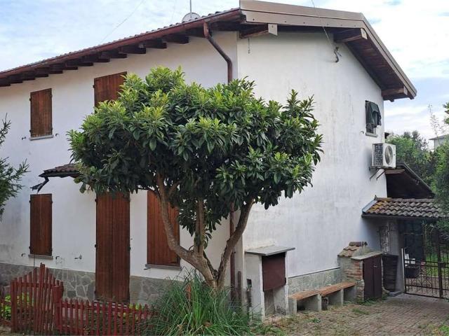 Case e ville in vendita di 225 m²