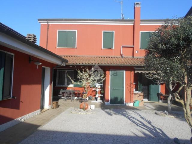 Case e ville in vendita di 225 m² in Via Calatafimi, 17