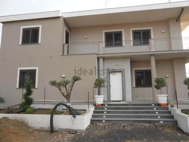Case e ville in vendita di 225 m² in Via Alessandro Manzoni, 20