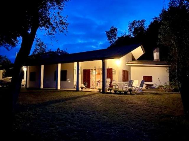 Case e ville in vendita di 225 m² in Via Brigate Cento Croci, 28