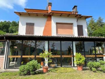Case e ville in vendita di 225 m² in Via dei Marinucci
