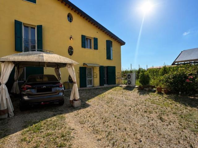 Case e ville in vendita di 225 m² in Via di Sotto, 45