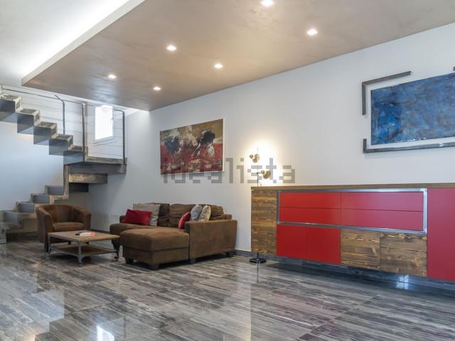Case e ville in vendita di 225 m² in Via Fonda, 27