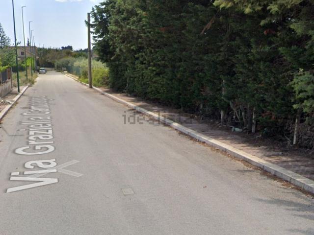 Case e ville in vendita di 225 m² in Via Saetta