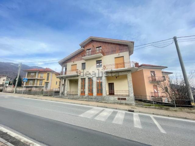 Case e ville in vendita di 225 m² in Via Selvaggio, 212