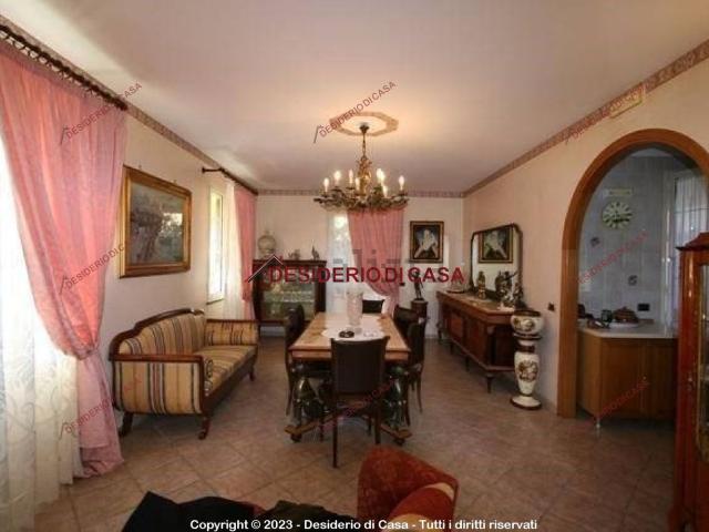 Case e ville in vendita di 225 m² in Via Piletto, 4